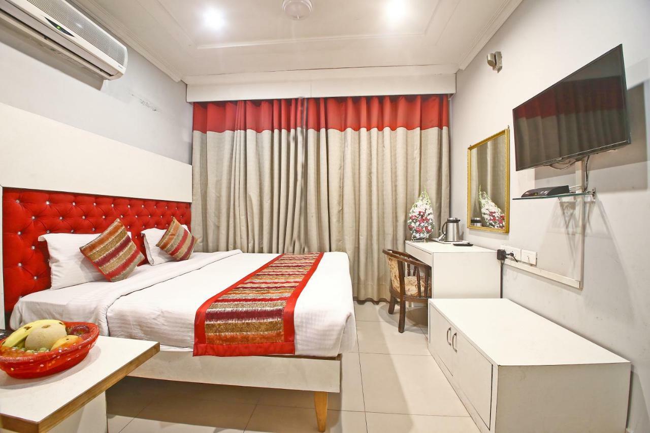 Hotel Diamond Plaza Chandīgarh Extérieur photo