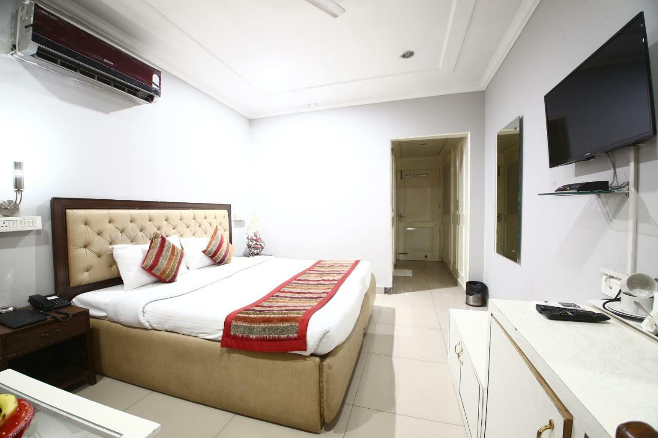 Hotel Diamond Plaza Chandīgarh Extérieur photo