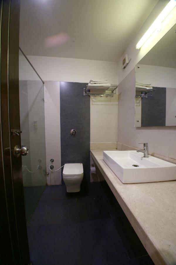 Hotel Diamond Plaza Chandīgarh Extérieur photo